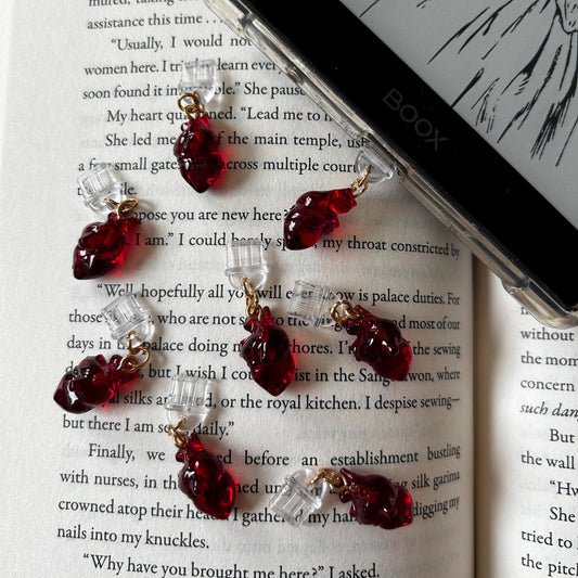 Spooky Dust Plug Charms for E-Readers & Phones – USB-C Accessories for Kindle, Kobo and More
